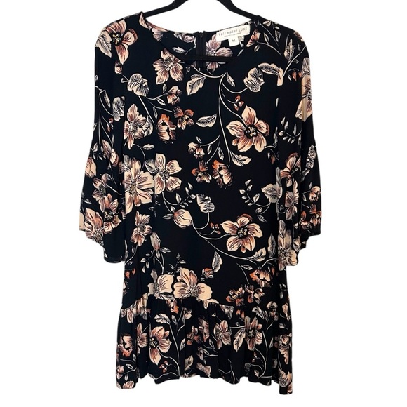 saltwater LUXE Dresses & Skirts - SaltwaterLUXE Black Hibiscus Bell Sleeve Ruffle Hem Mini Dress- Size Medium